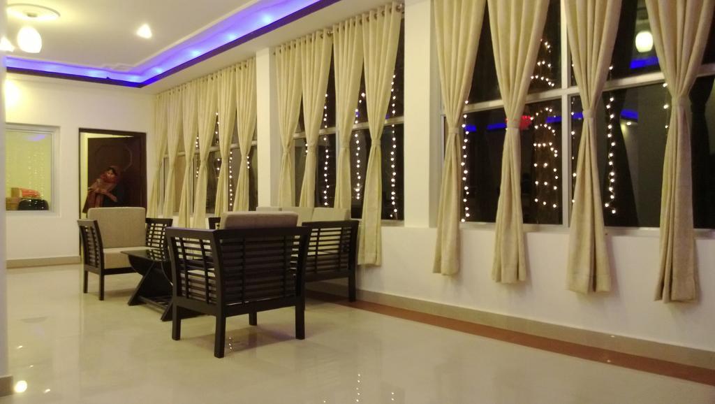 Hotel Hill Palace Kausani Ngoại thất bức ảnh