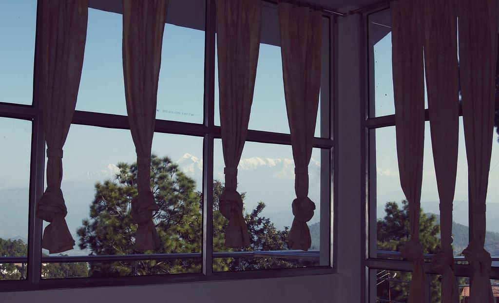 Hotel Hill Palace Kausani Ngoại thất bức ảnh