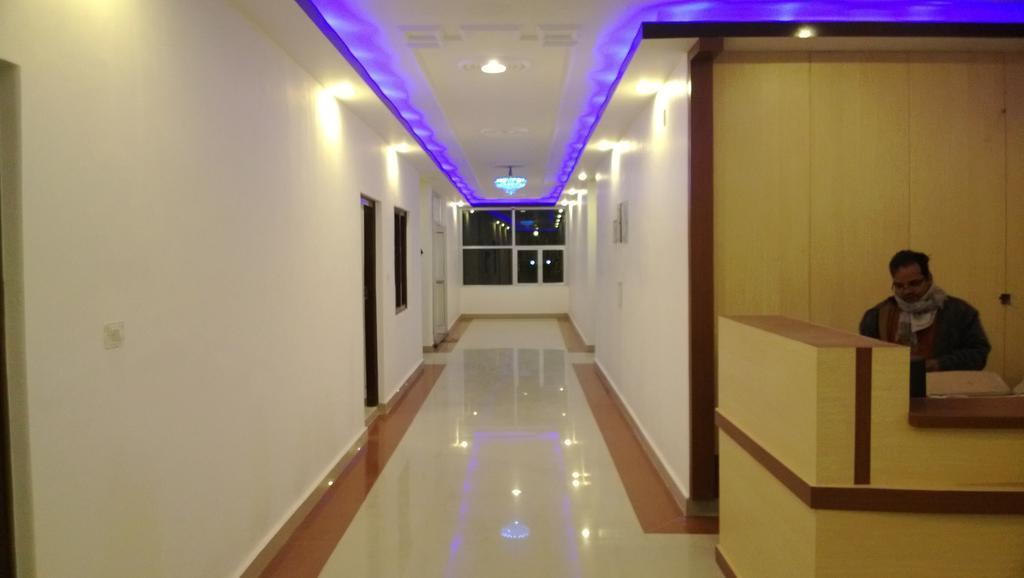 Hotel Hill Palace Kausani Ngoại thất bức ảnh