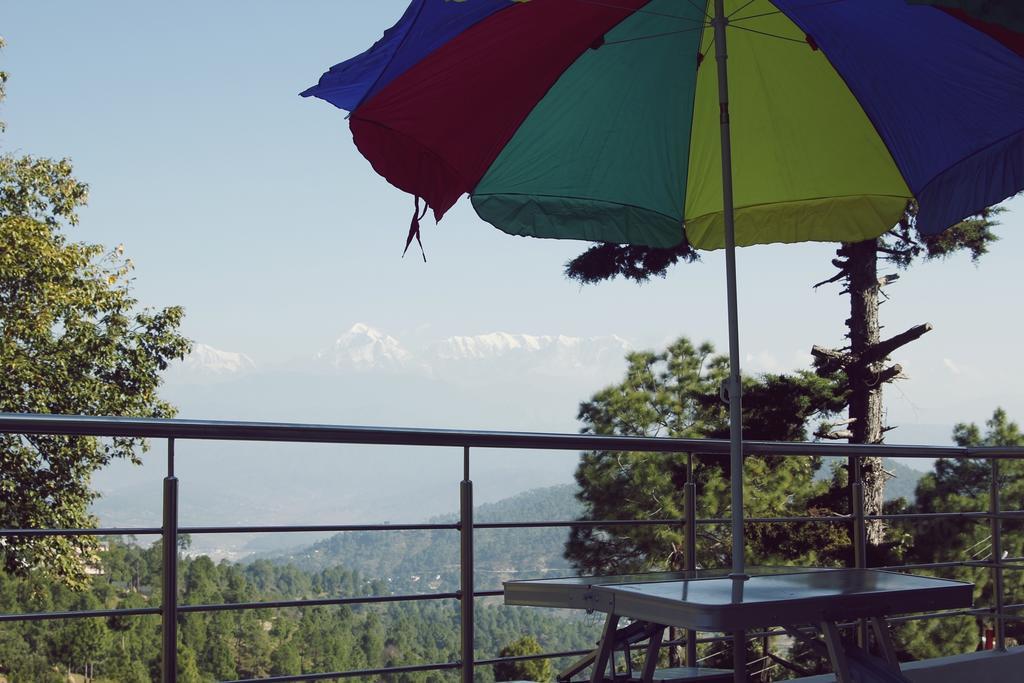 Hotel Hill Palace Kausani Ngoại thất bức ảnh