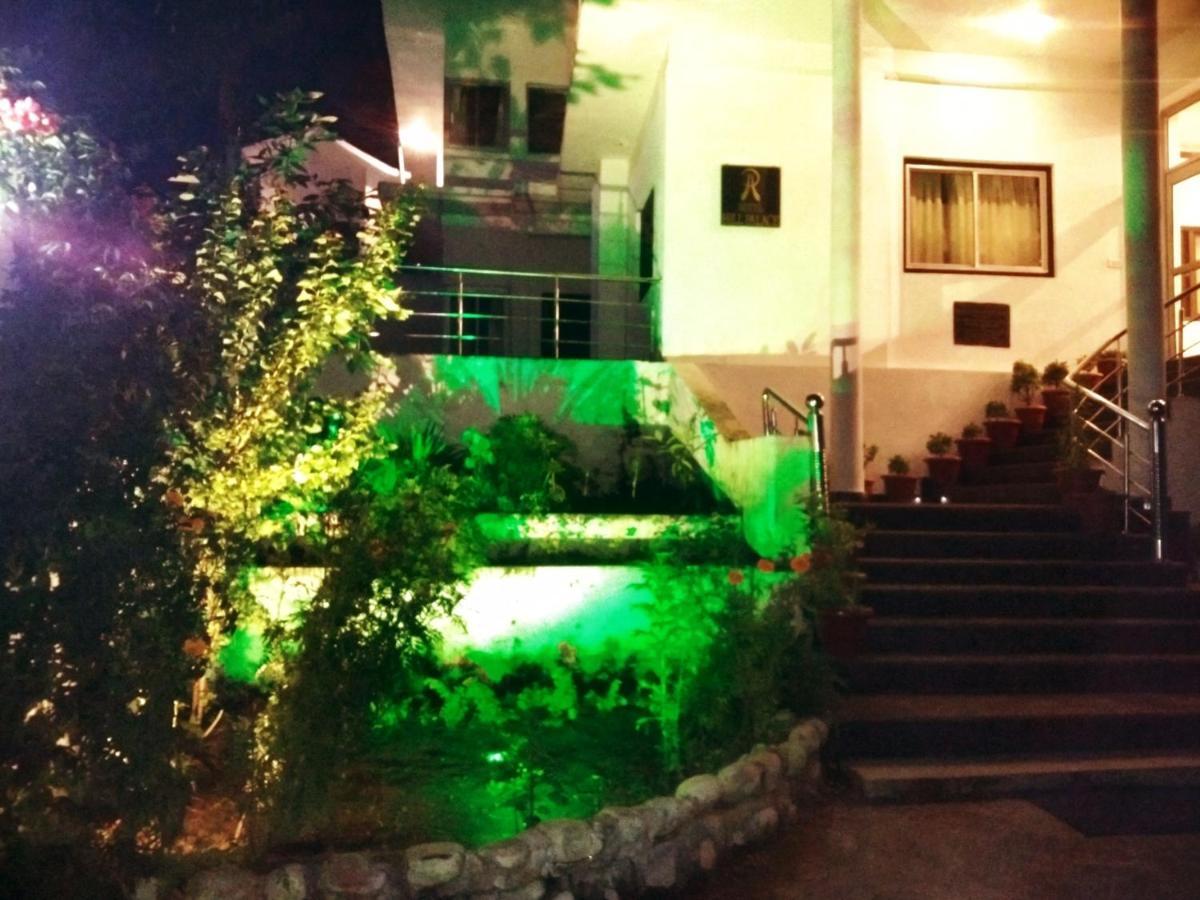 Hotel Hill Palace Kausani Ngoại thất bức ảnh